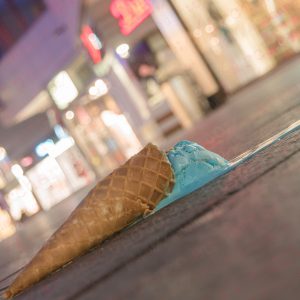 un helado en el suelo en Maguncia