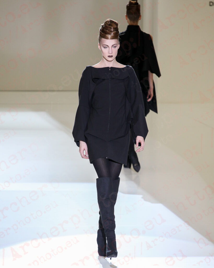 Justina Vazgauskaite in Jaime Piquer, Feb 3rd 2011, Valencia Fashion Week