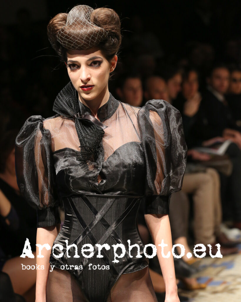 Carmen Julia, desfile Bibian Blue, Valencia Fashion Week, 7 Febrero 2013 por Archerphoto, fotógrafo profesional moda
