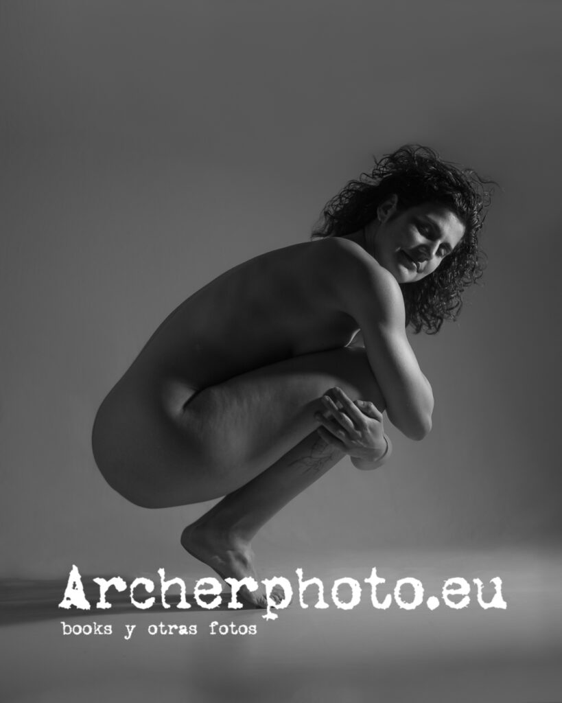 A session in April 2022 with Laura. Picture by Archerphoto, professional photographer in Valencia, Spain. Laura, April 2022 (5)