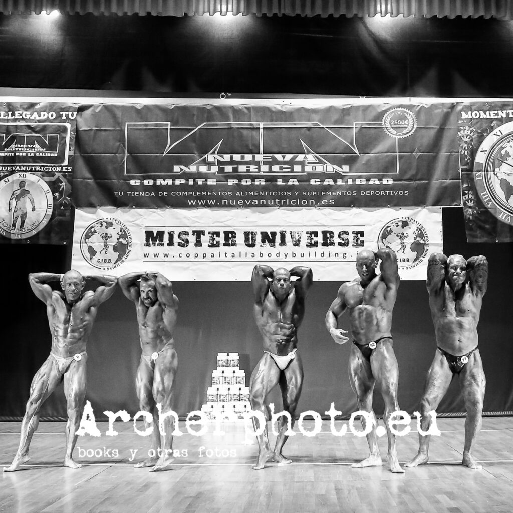 Campeonato de fisicoculturismo y fitness 6-11-2022: Posedown Mr. Universe CIBB Llíria 2022 (1) por Archerphoto fotógrafo fitness