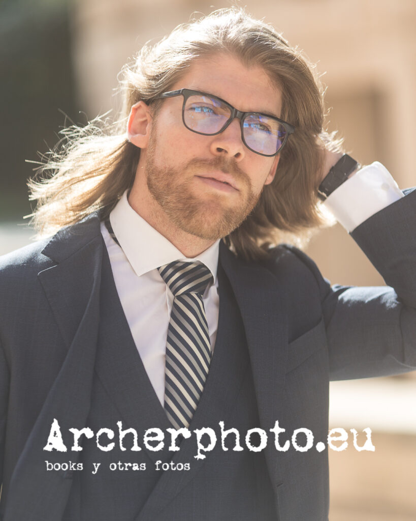 Una sesión de fotos en exteriores. Foto de Archerphoto, fotógrafo profesional en València. Alberto, 2022 (1)