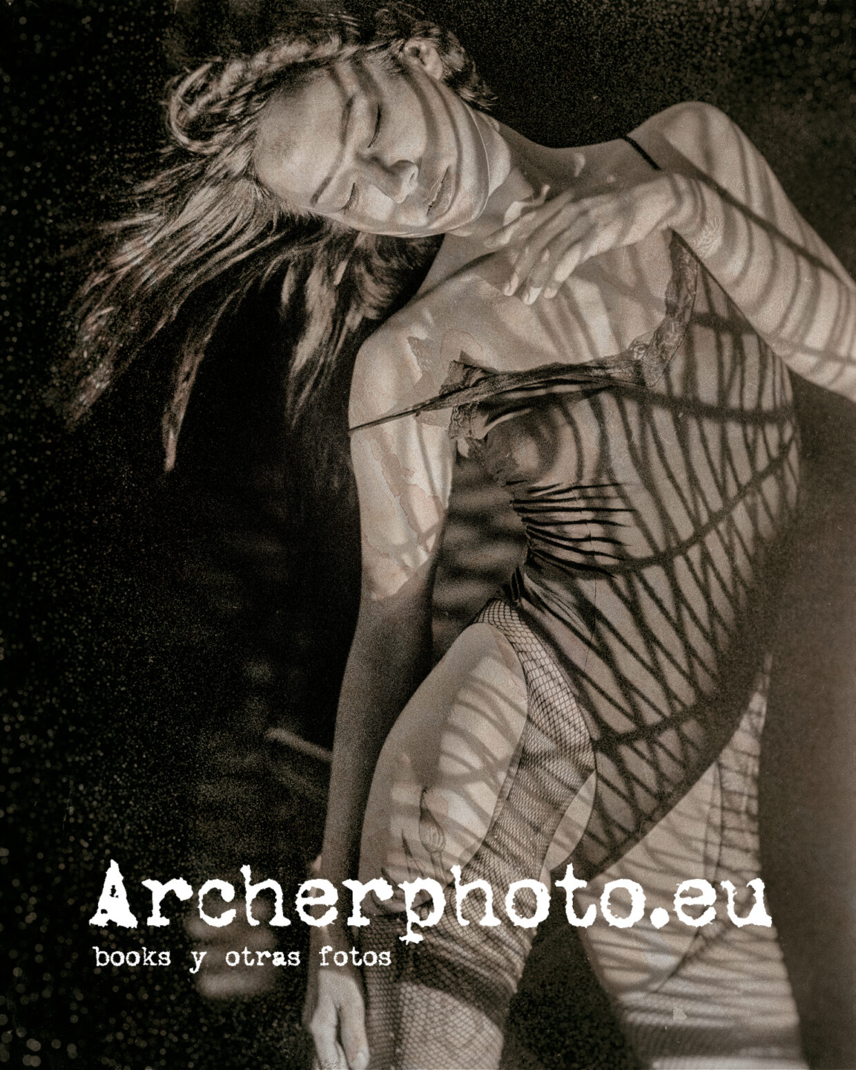 Dariga, bailarina, en agosto de 2022. Imagen de Archerphoto, fotógrafo profesional boudoir en València. Dariga, August 2022 (6)